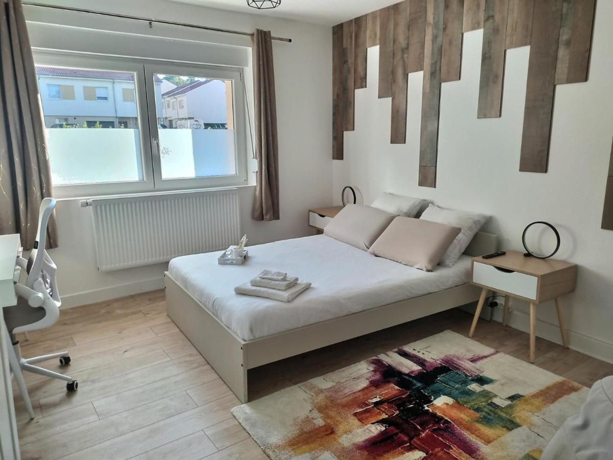 Ch Privee 18M - Canape - Netflix - Appart 120M Woippy Exteriér fotografie